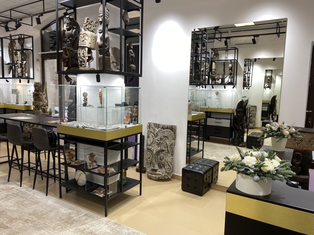 Особенности оснащения музея витринами2